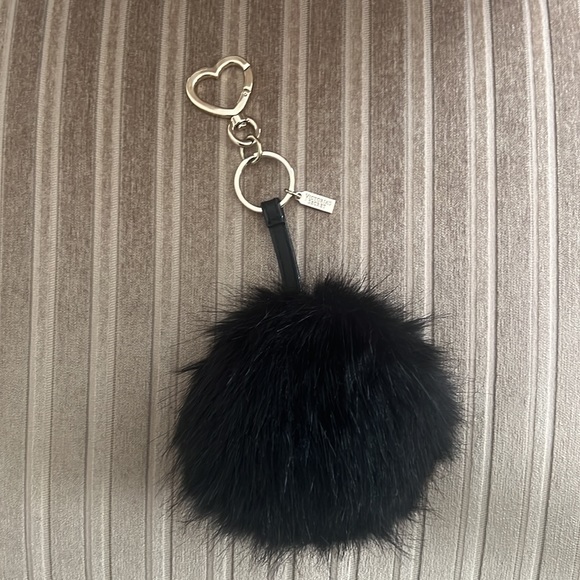 Victoria’s Secret Faux Fur Keychain - Picture 4 of 4
